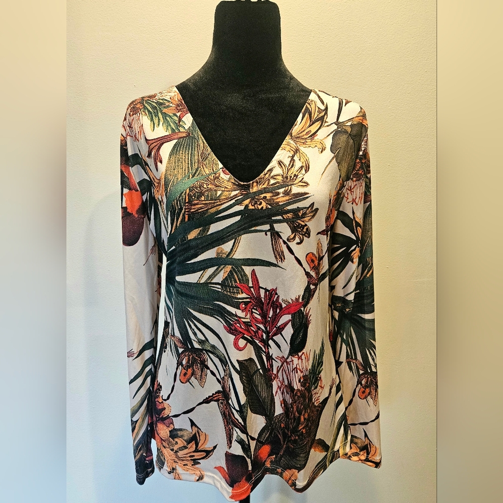 Venus Multi-color Top